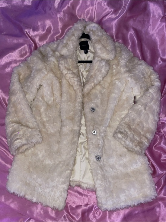Forever 21 Jackets & Blazers - Forever 21 Ivory Fur Teddy Coat 🤍✨